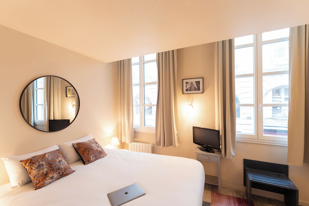 HOTEL DU THEATRE 13/52