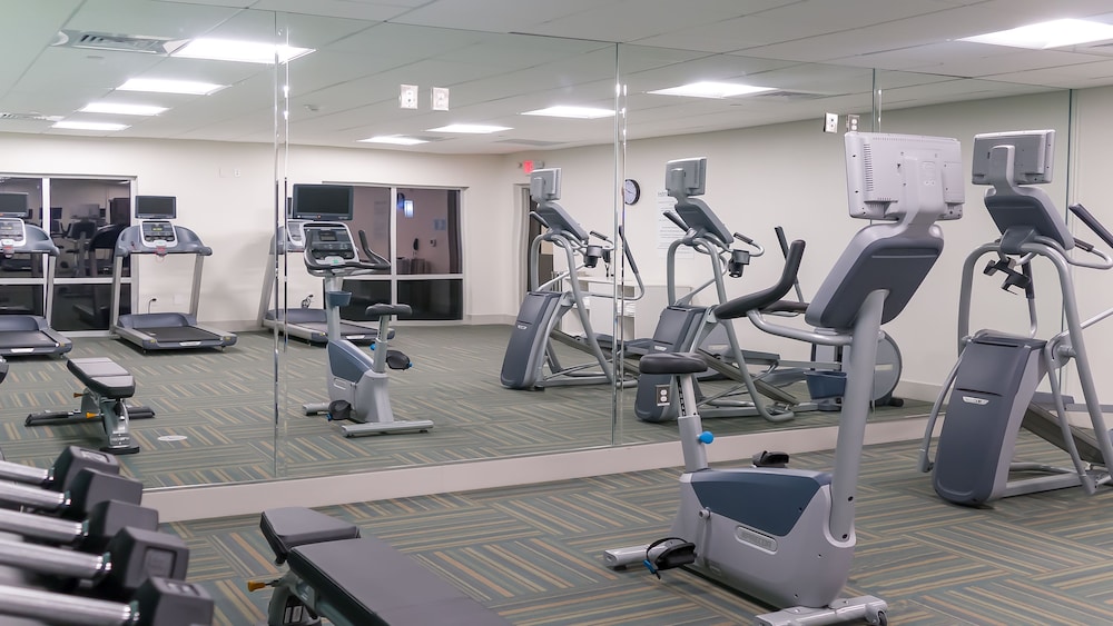Holiday Inn Express Suites Tampa East Ybor City 28/56