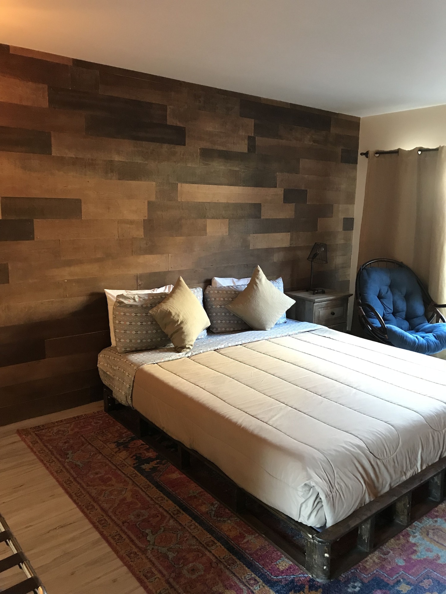 ROOM, KING BED, COURTSIDE, PATIO