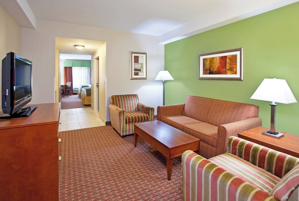 Holiday Inn Express Hotel Suites Niagara Falls 54/75