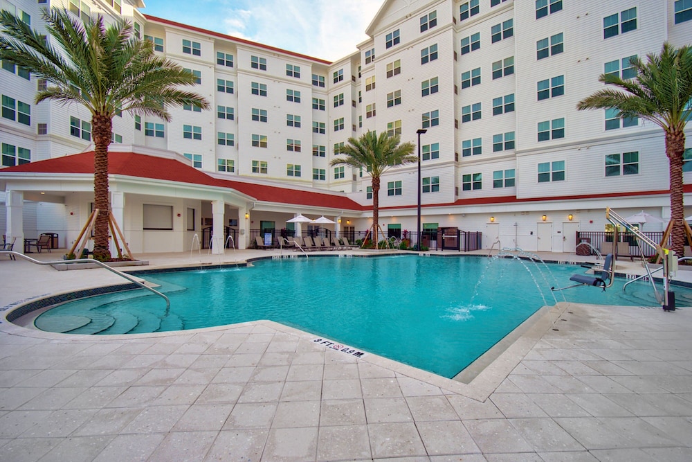 Residence Inn by Marriott Orlando at Flamingo Crossings Town Center 33/45