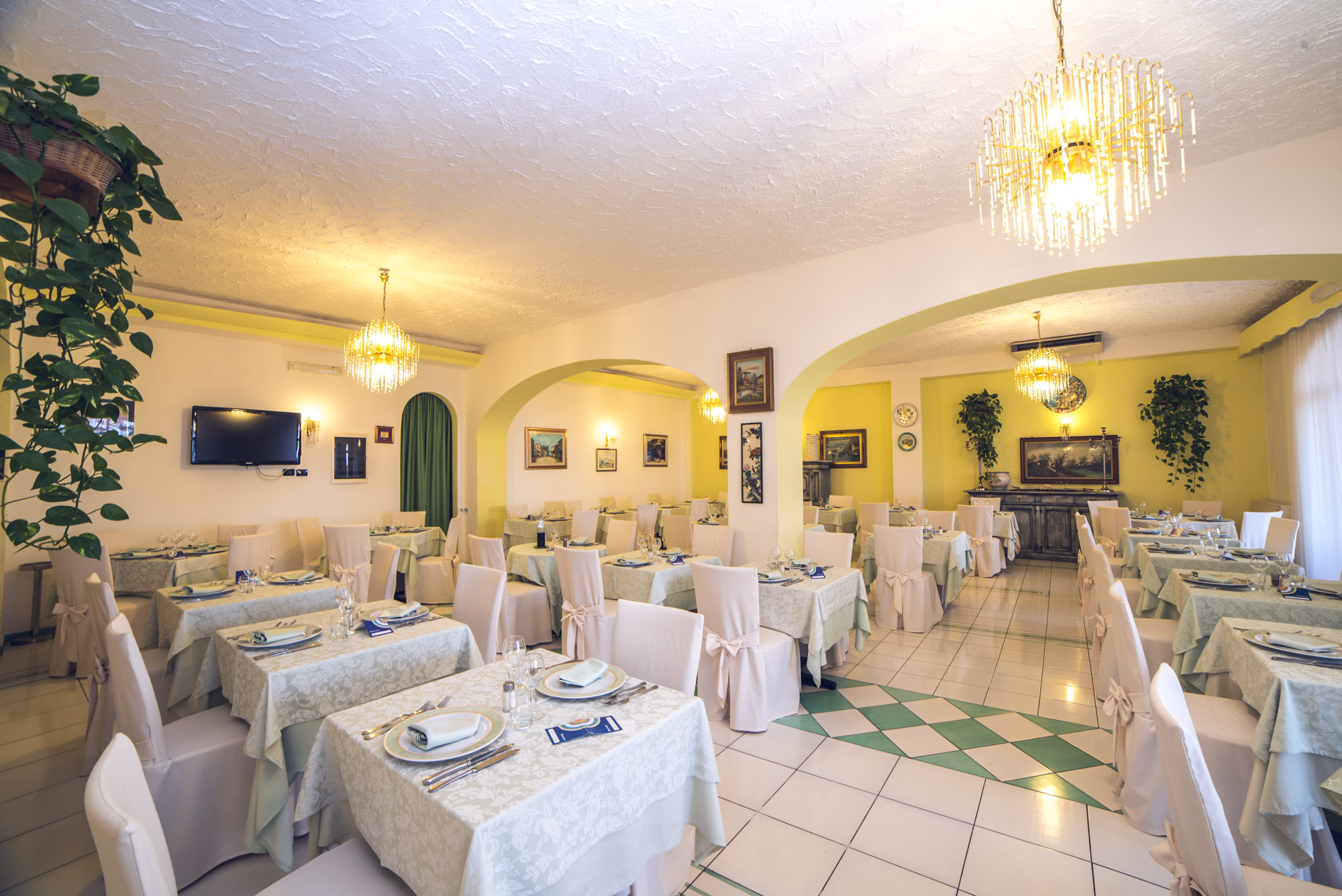 HOTEL CARLO MAGNO 18/37