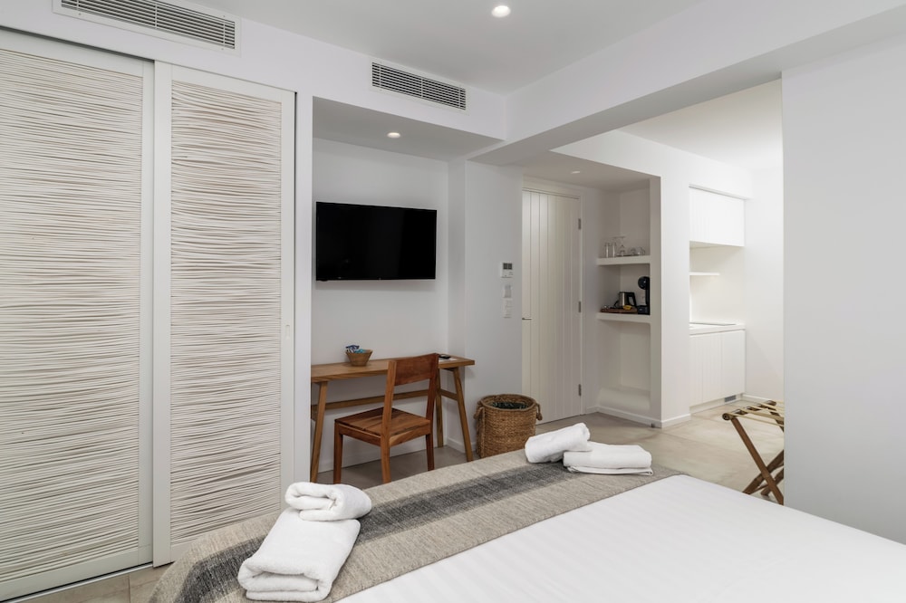 Arco Solium Suites 38/48