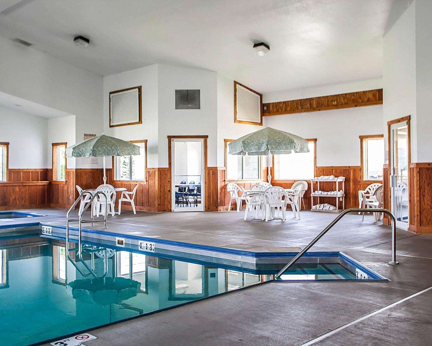 Quality Inn & Suites Eldridge Davenport North 14/31