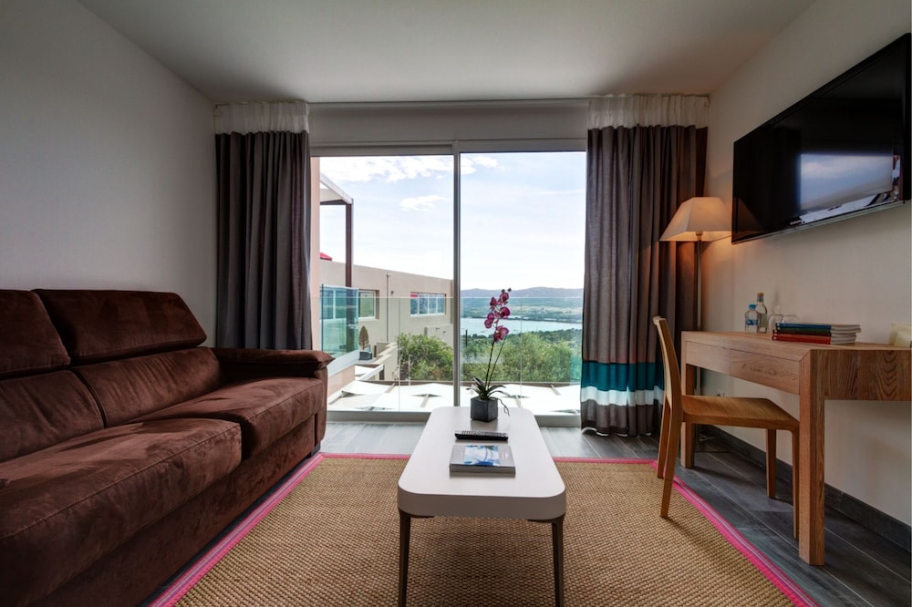 Hotel Carre Noir 28/50
