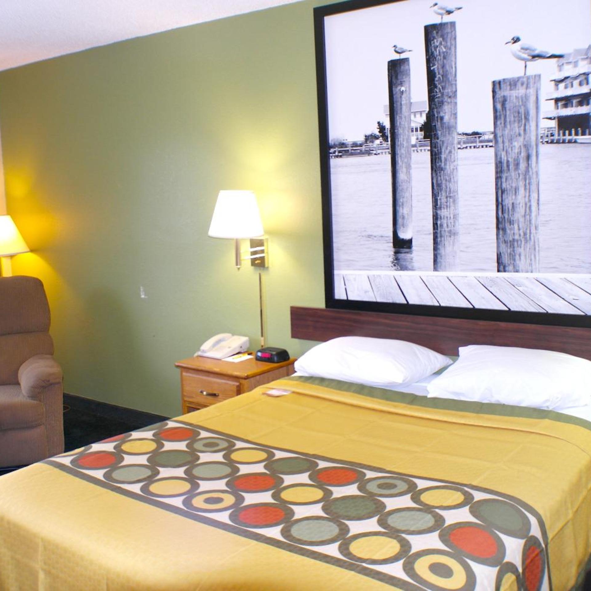 Room, Queen Bed, Accessible