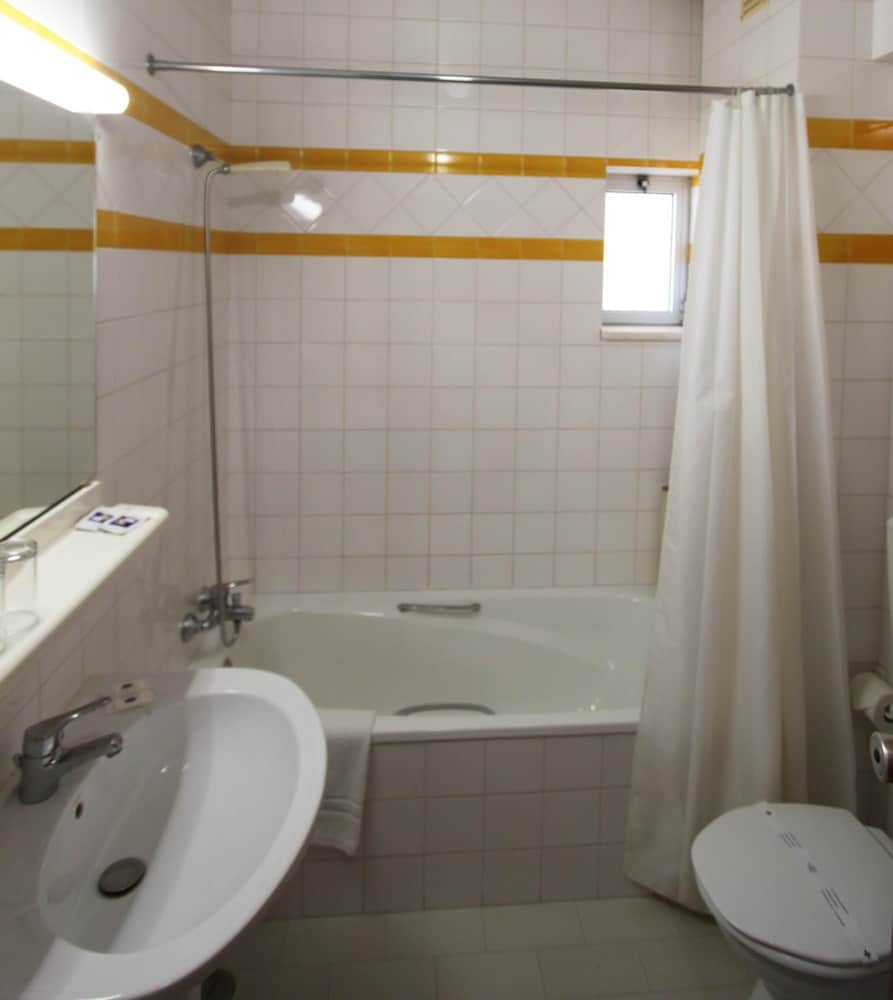 Luar Hotel 47/47