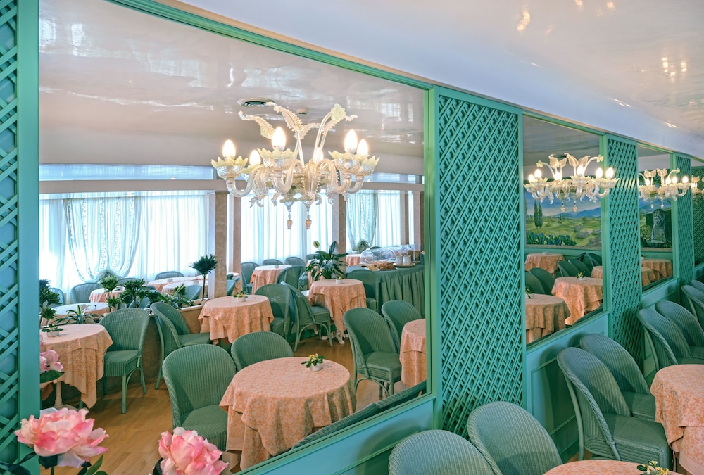 Hotel Aurora Terme 61/65