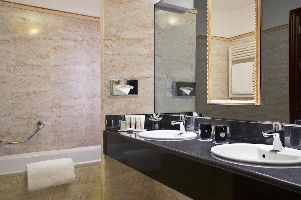 Melia Paris Champs Elysees 10/61
