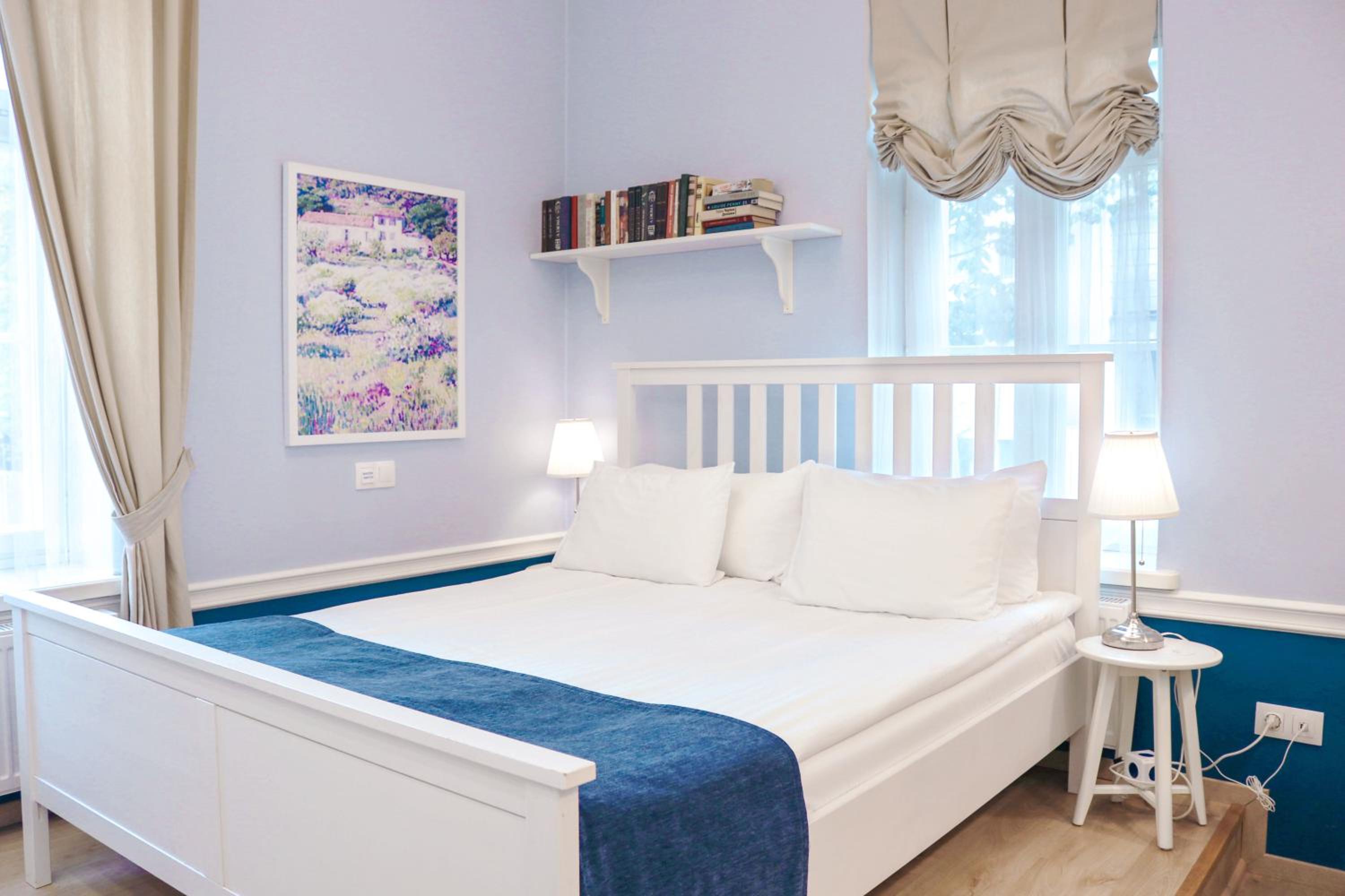 Azure, Suite, Queen Bed, Sofa