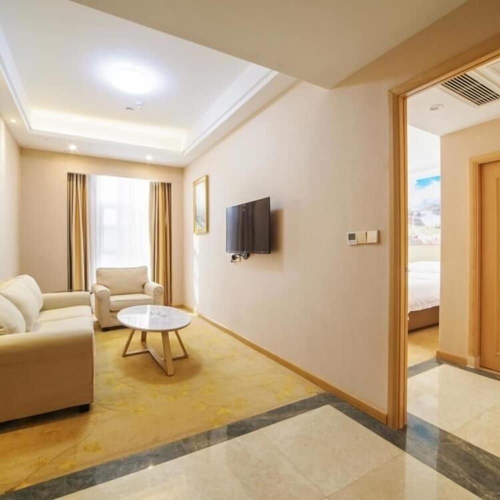 Vienna Hotel (Xiufeng Park, Jinshan Road, Yiyang High-tech Zone) 15/20