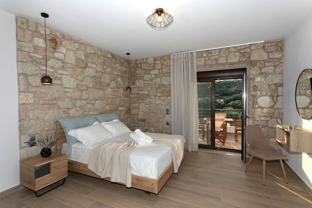 Michelangelo Suites & Apartments 34/69