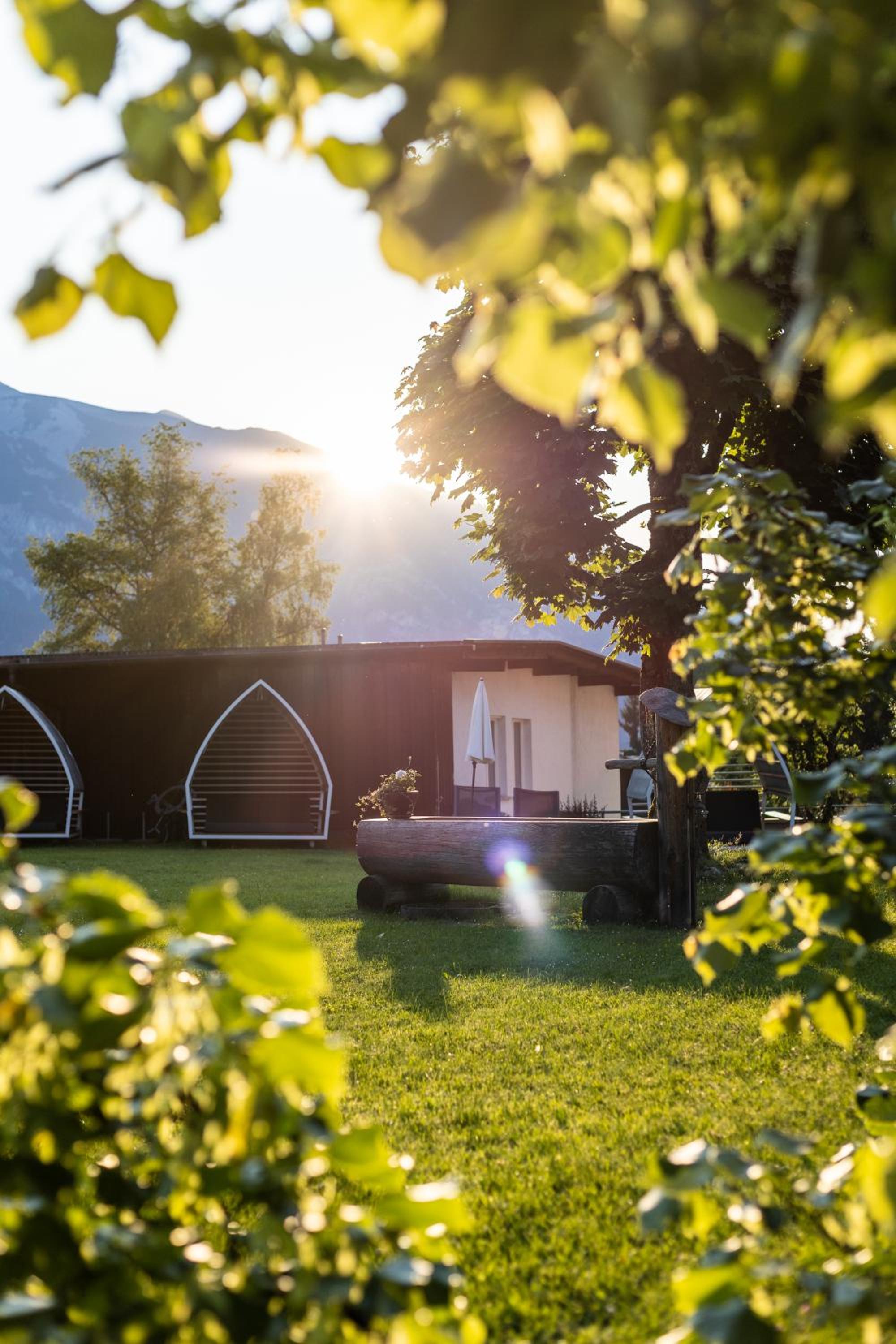 Soldanella by Hotel Adula 45/48