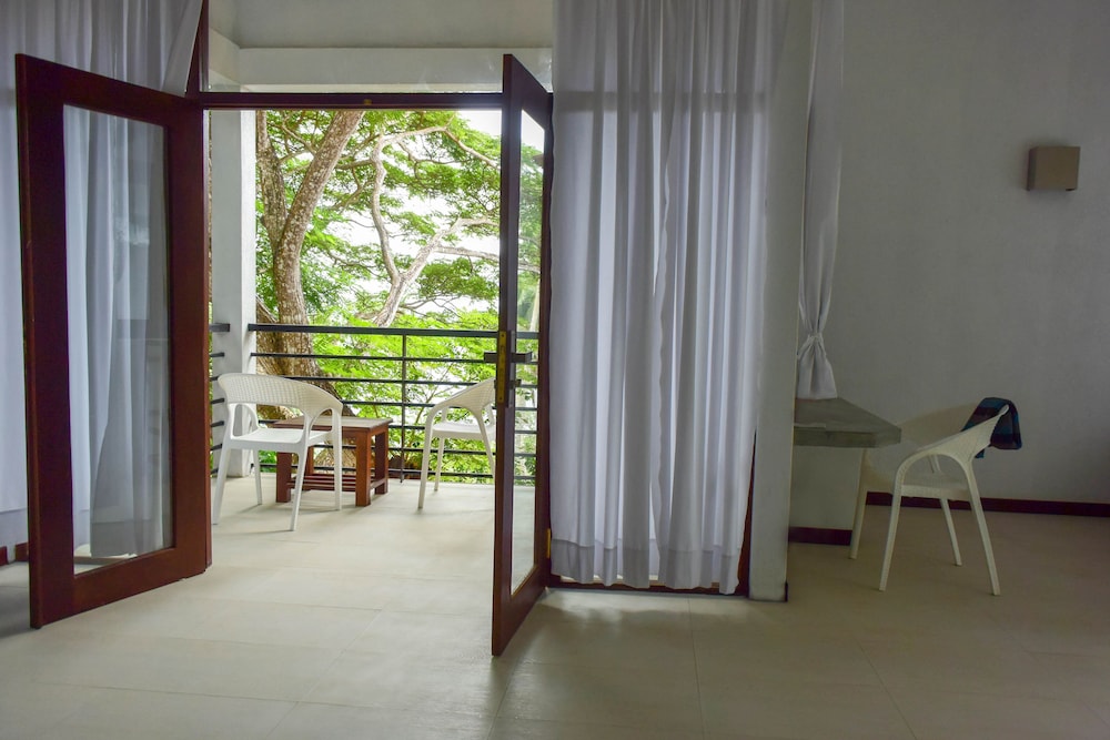 Eva Lanka Hotel 29/58