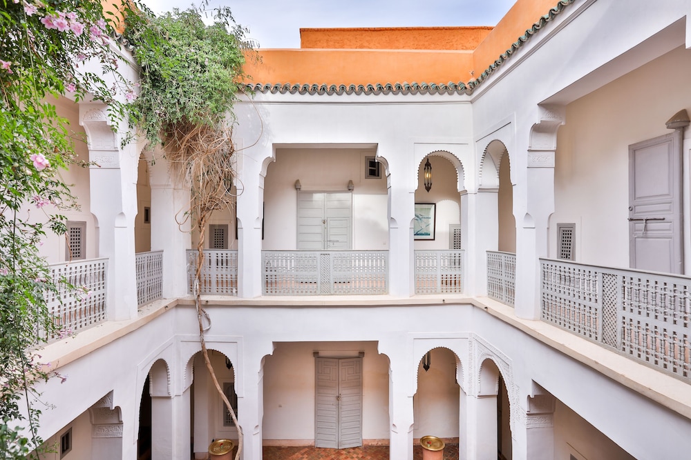 Riad Al Jazira 2/68