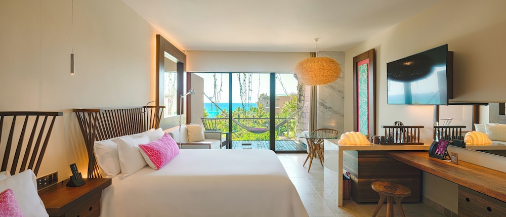 Suite, Ocean View