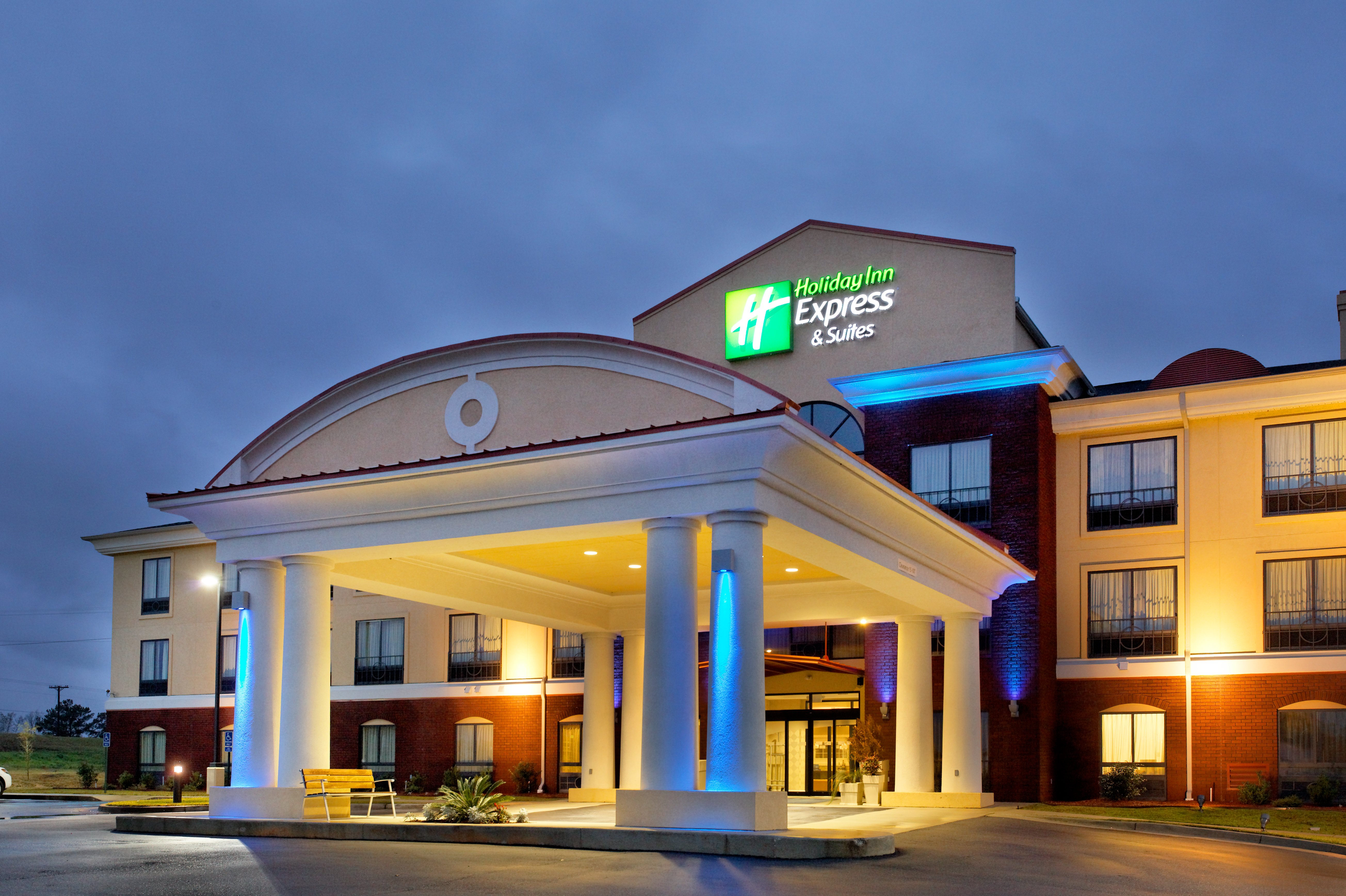 Holiday Inn Express Andalusia 1/33