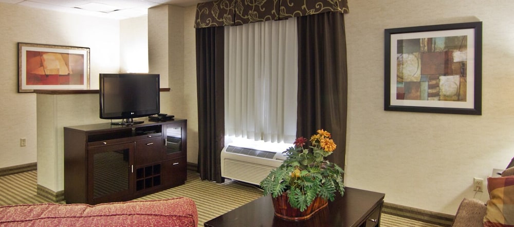 Christopher Inn and Suites 31/39