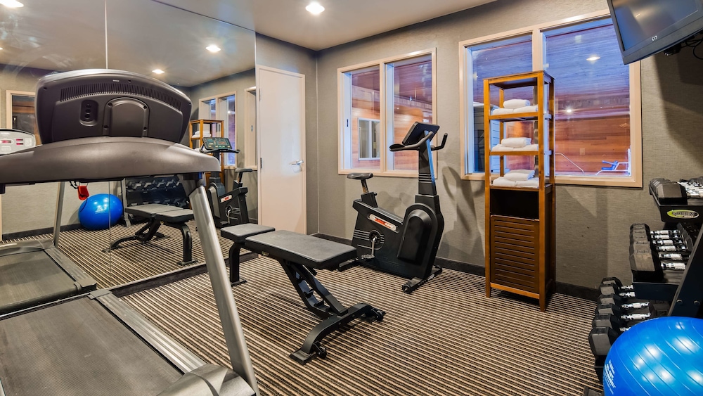 Best Western Plus Rama Inn & Suites 19/34