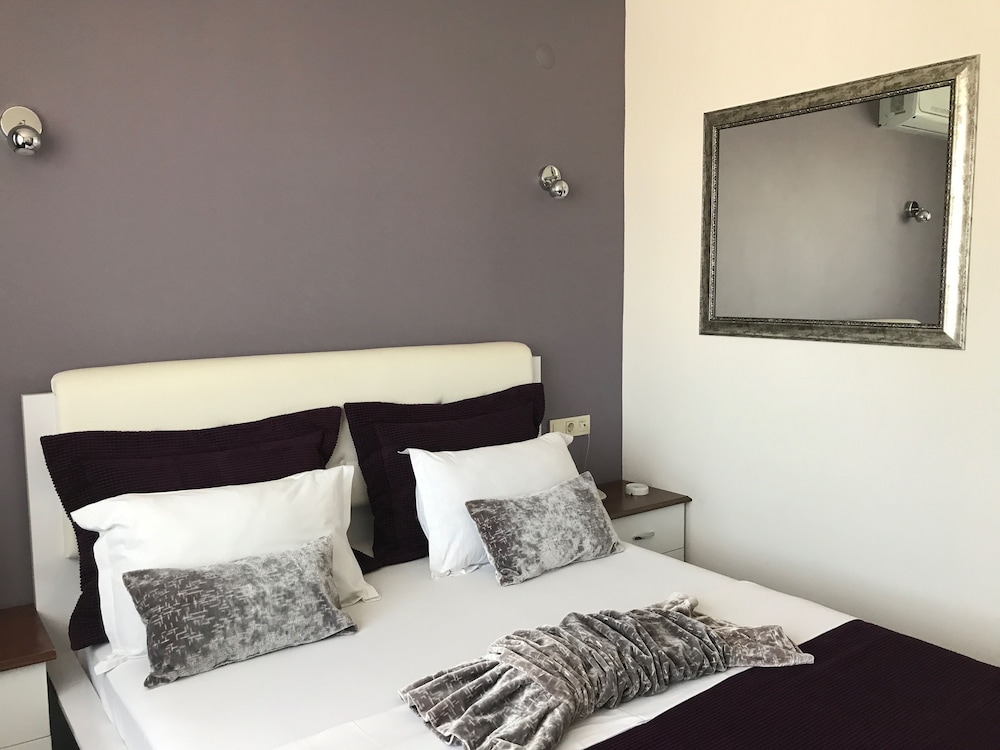 Hande Hotel 19/60