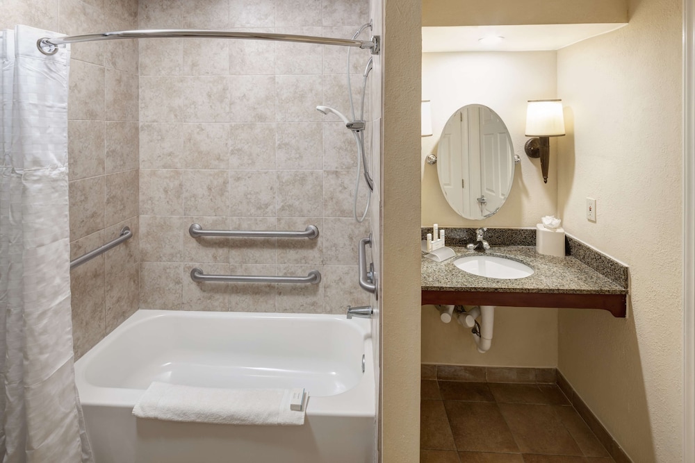 Homewood Suites by Hilton Jackson-Ridgeland 12/42