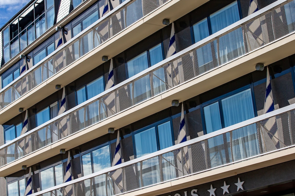 HOTEL LE GRAND PAVOIS 7/87
