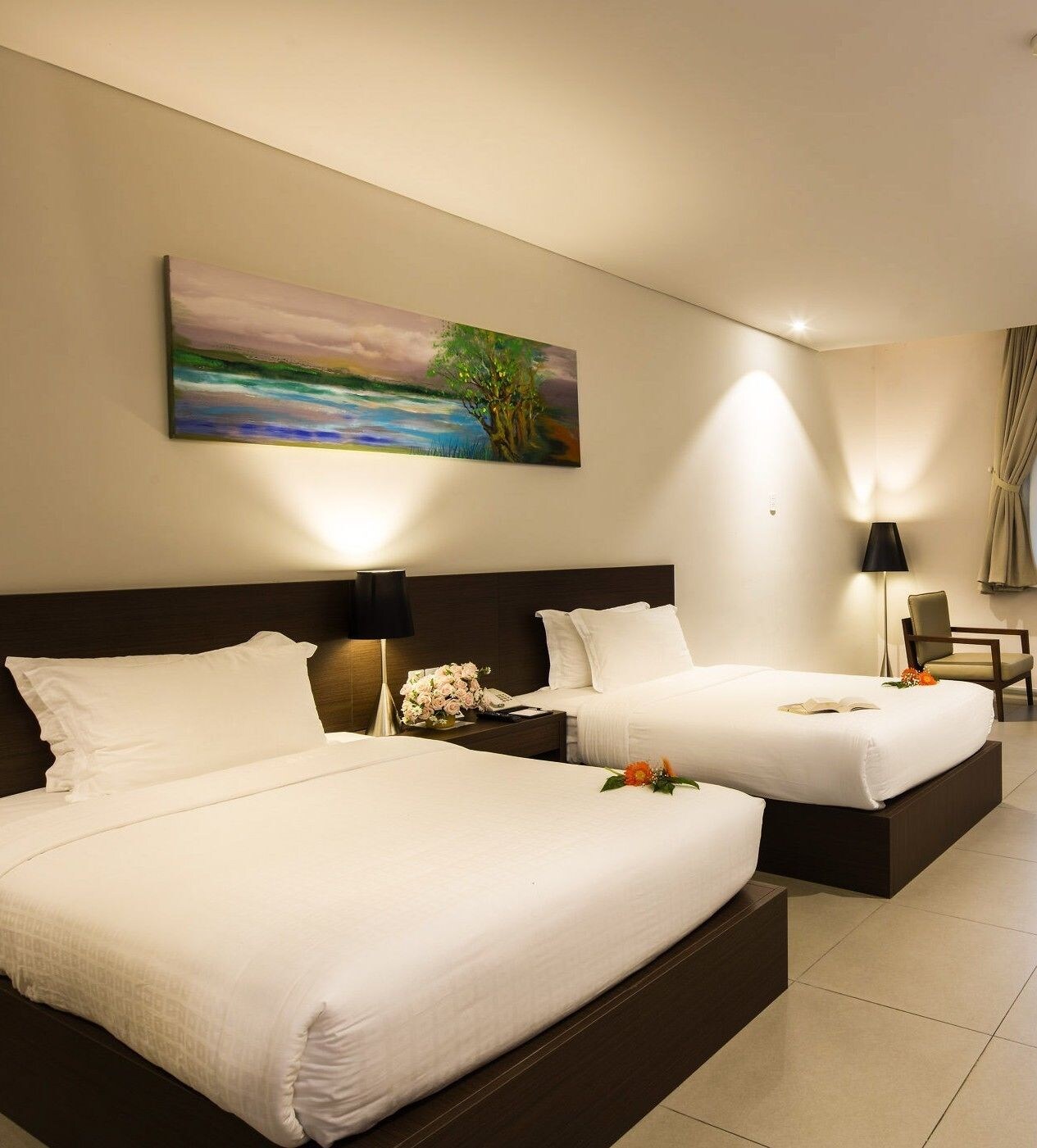 BASEMENT, TWIN BEDS