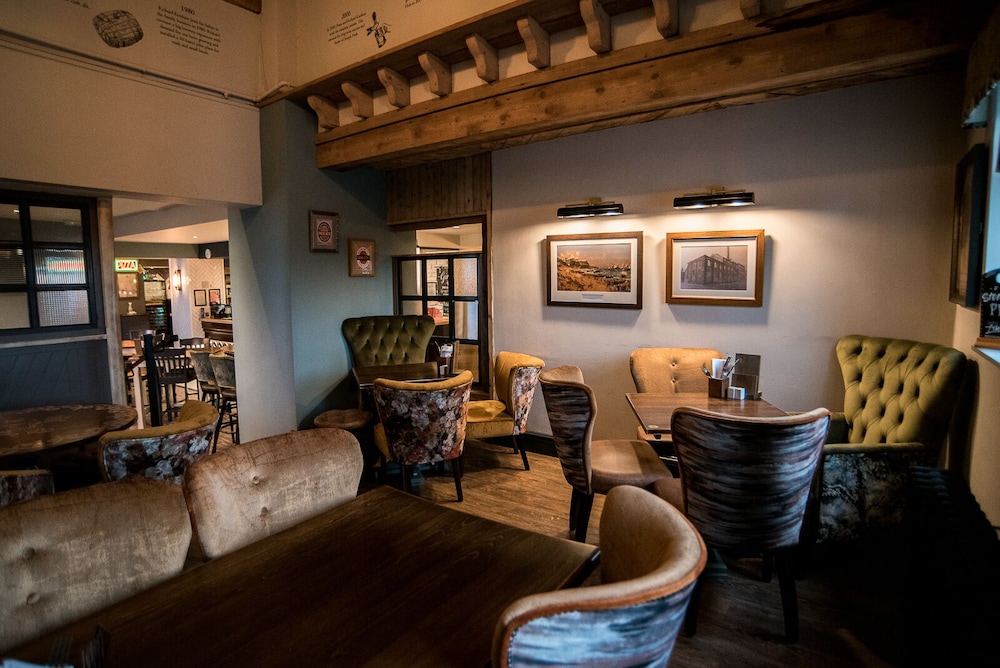 Cat and Lion Country Pub and Hotel 27/51