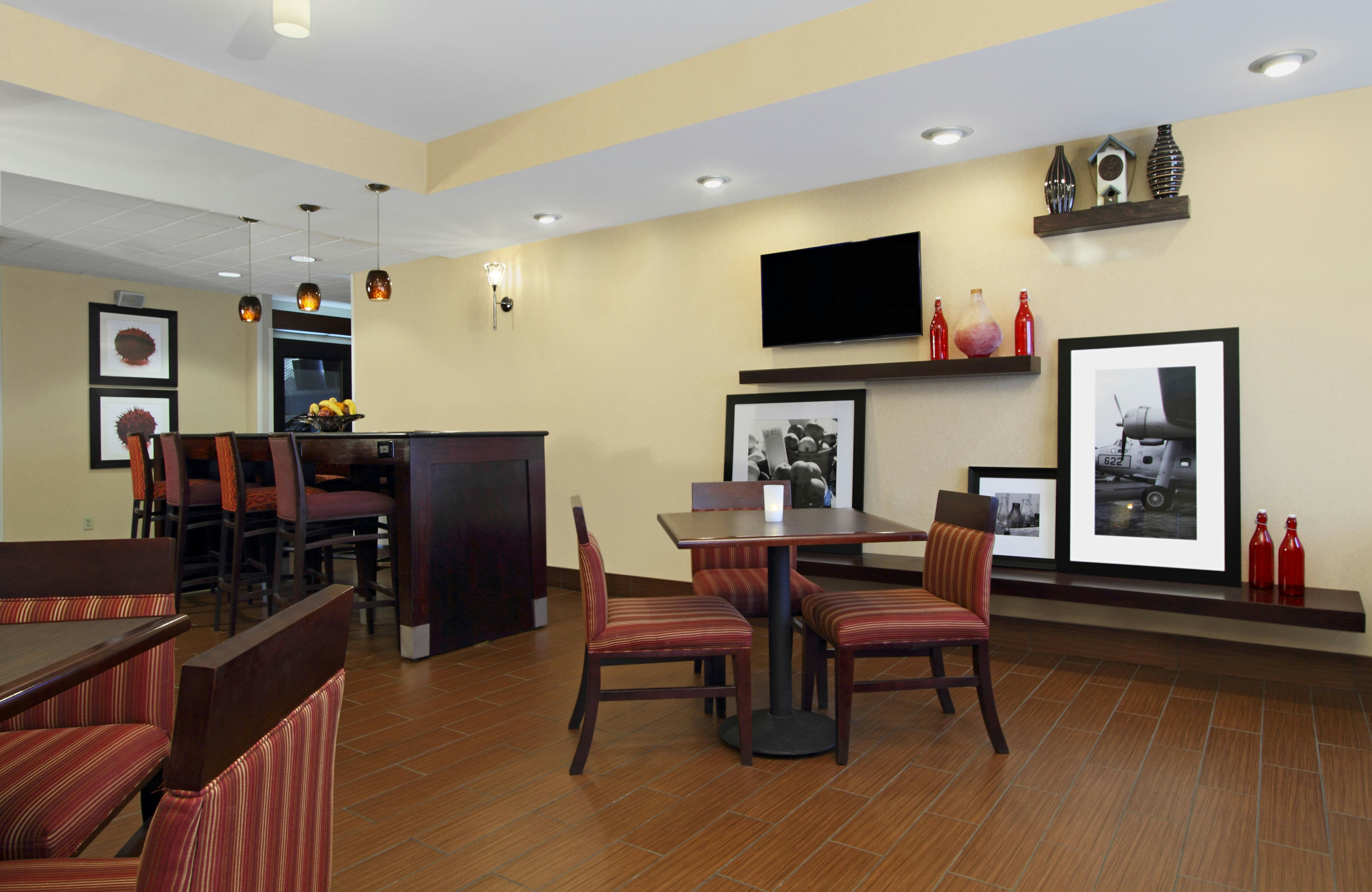Hampton Inn Columbus-Airport 57/74