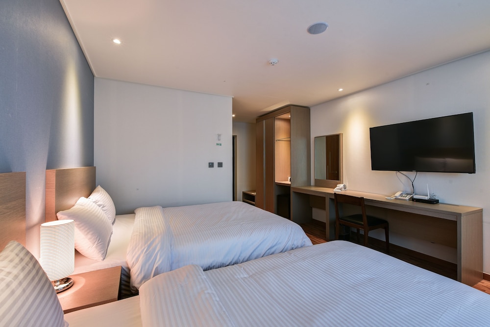 Sea & Moon Tourist Hotel 28/51