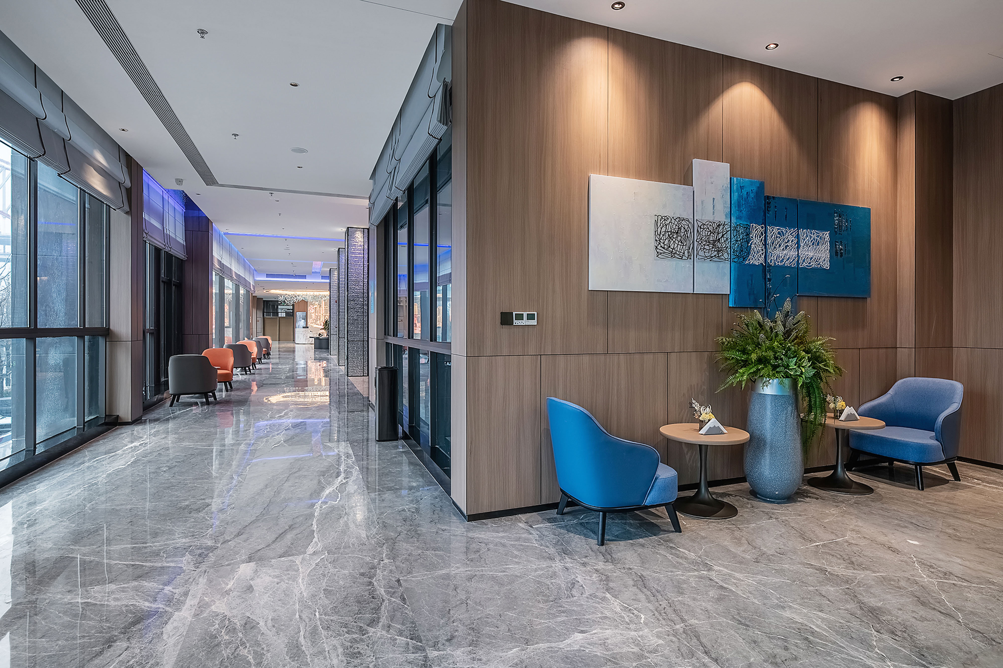 Holiday Inn Express Chongqing Nanbin Road 24/36