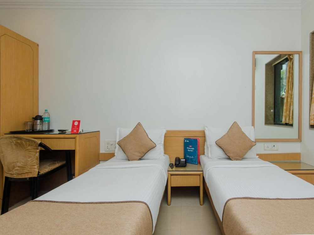Hotel Accord 33/67