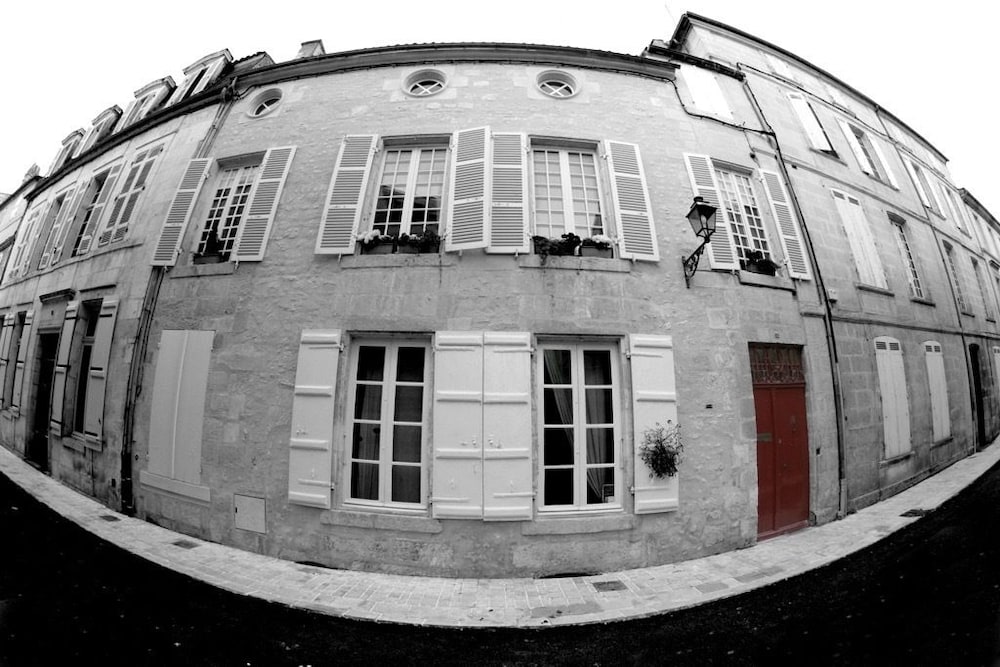 La Porte Rouge Chambres Dhotes 2/33