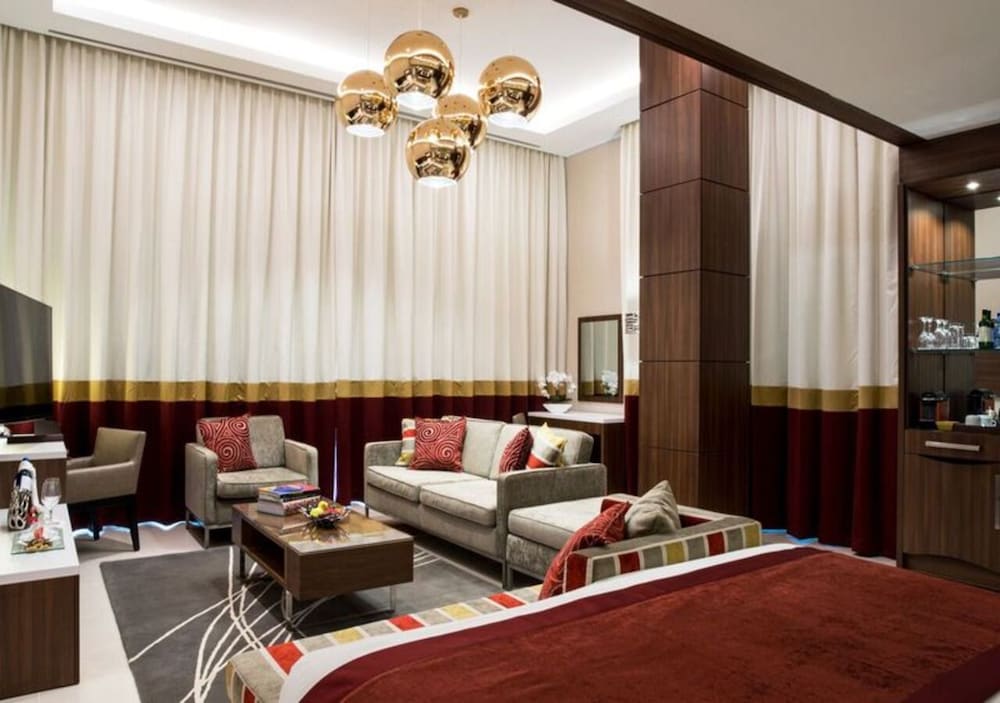 The Envoy Hotel 31/50