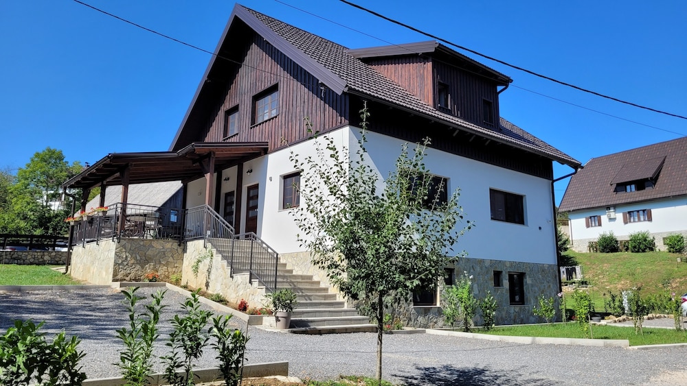 Plitvice Lakes Villa Prica 2/50