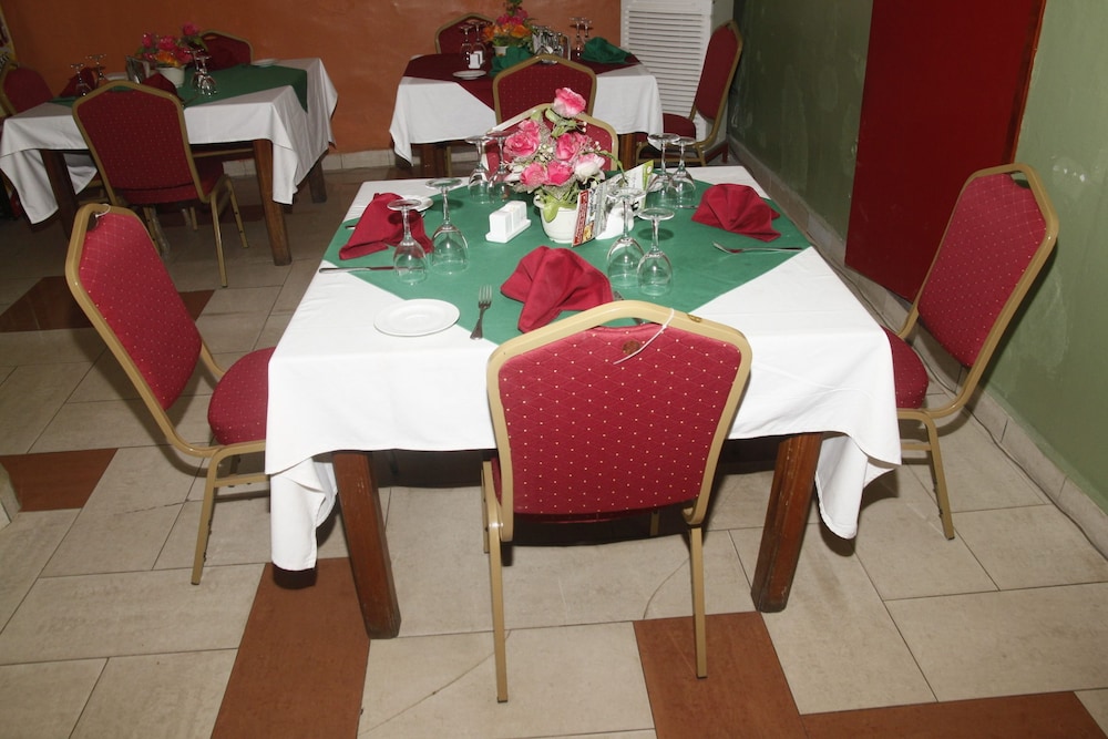 Hotel Le Chateau 14/19