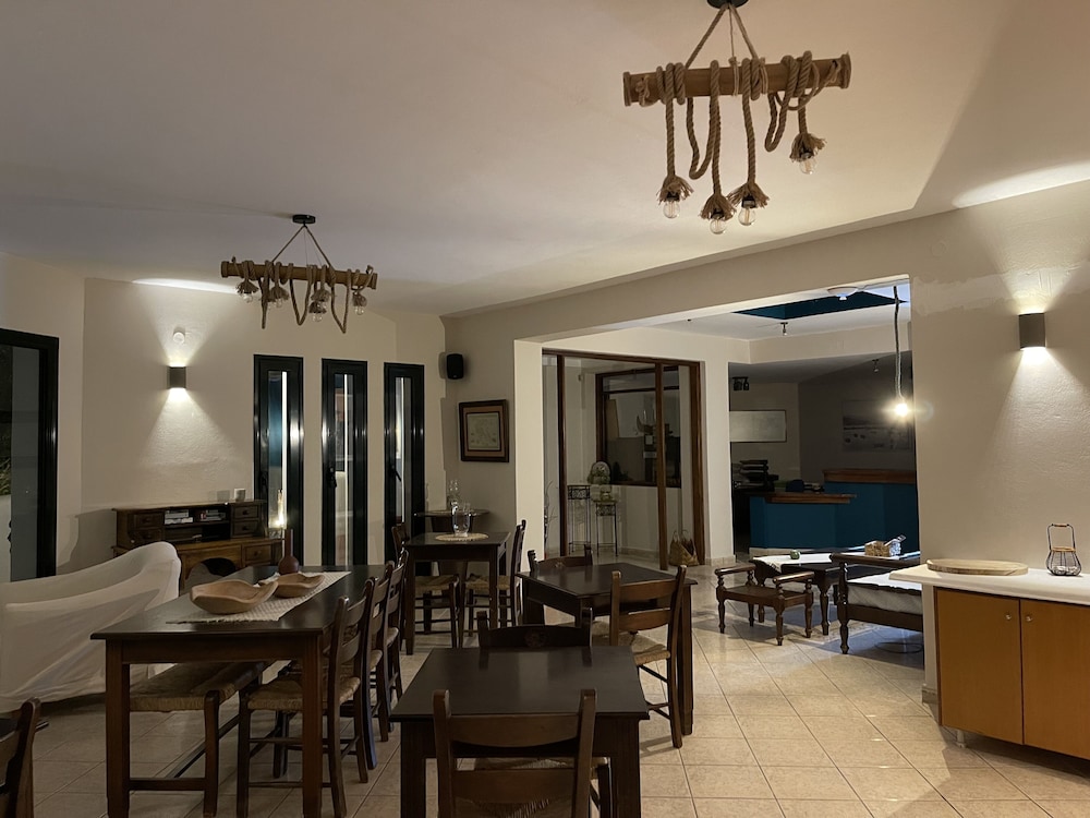 Nisea Hotel Samos 89/106