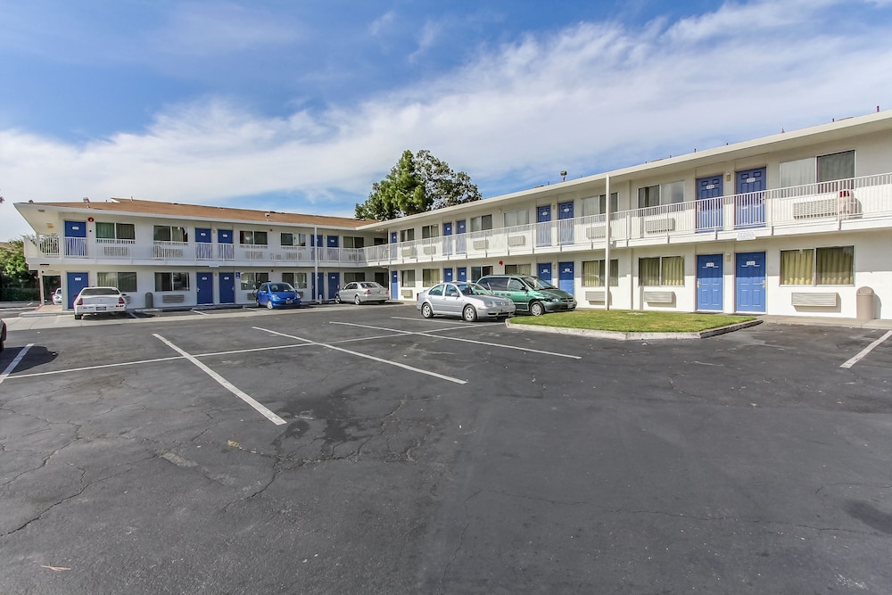 Super 8 by Wyndham Santa Clara 27/36