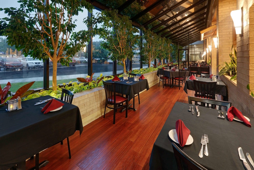 Wyndham Riverfront Little Rock 4/60