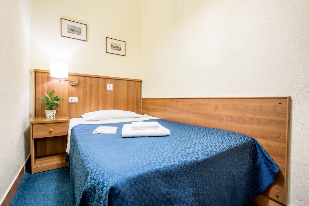 Hotel Trastevere 15/40
