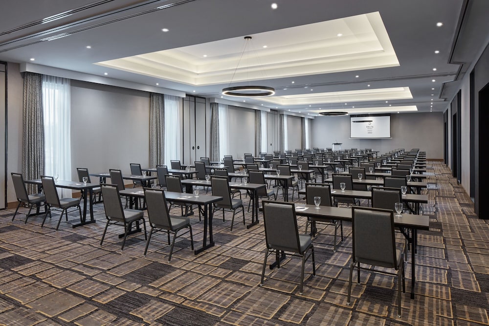 Delta Hotels by Marriott Toronto Markham 30/42
