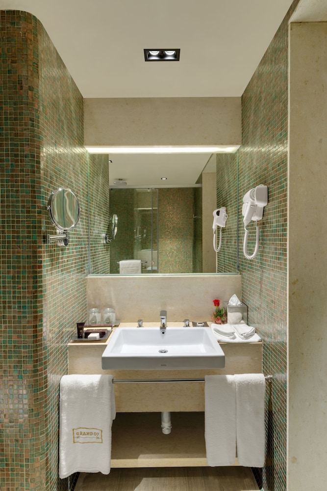 Wyndham Ahmedabad 49/50