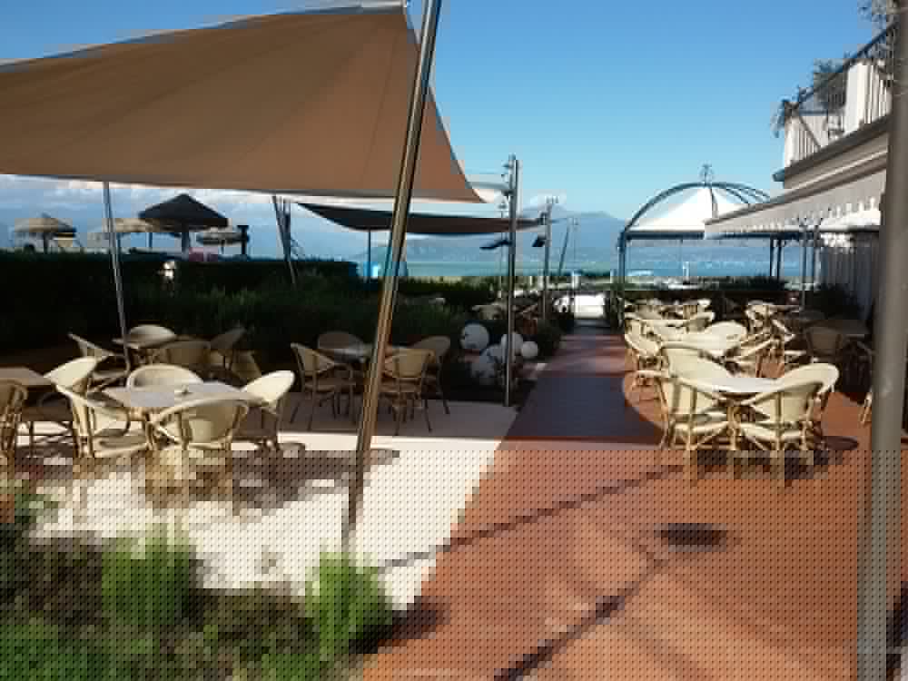 Yachting Hotel Mistral 45/79