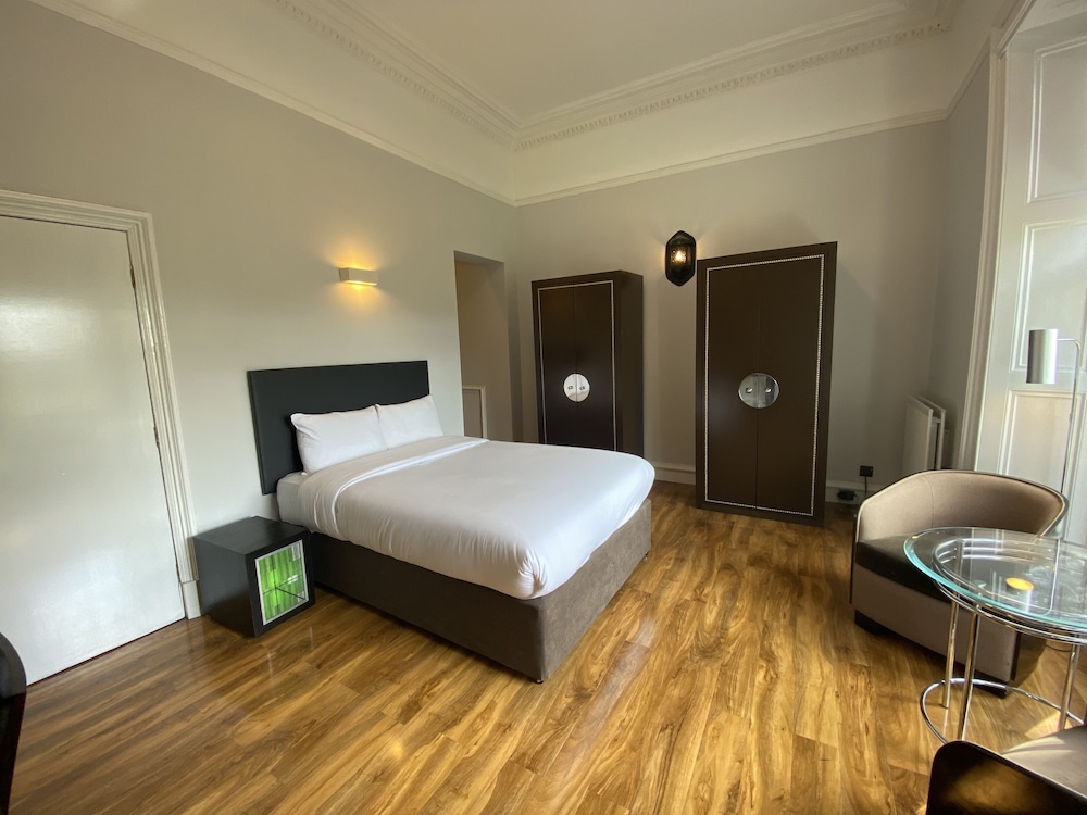 ORIGINAL RAJ HOTEL 28/55