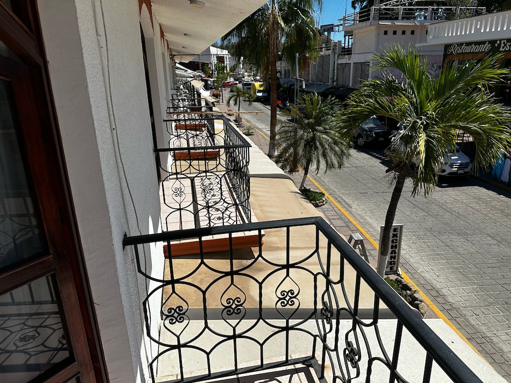 Hotel Casablanca 4/47