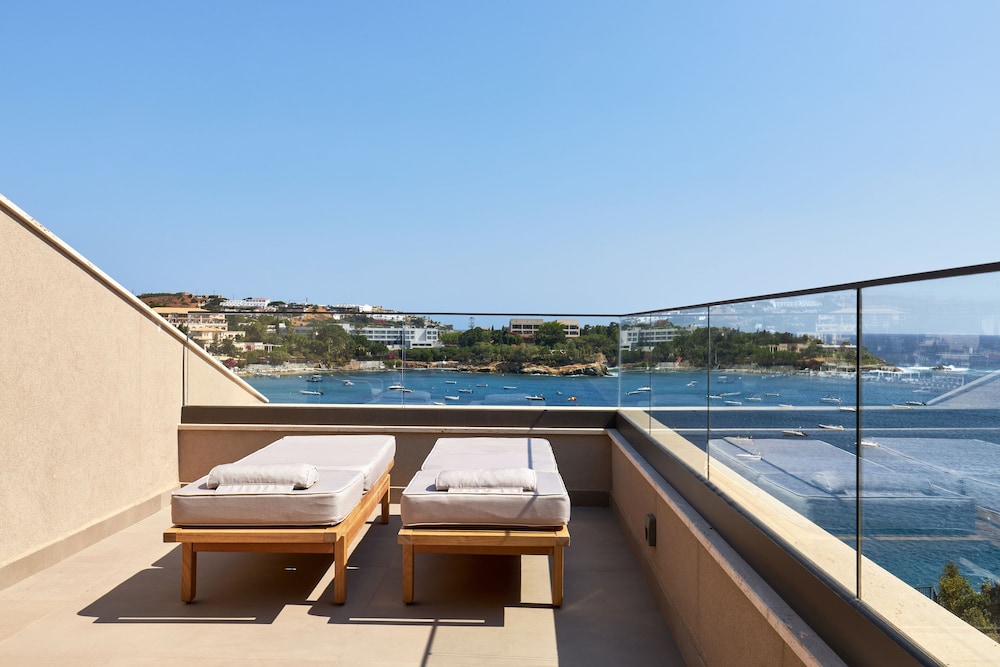 Castello Infinity Suites - Adults Only 123/158