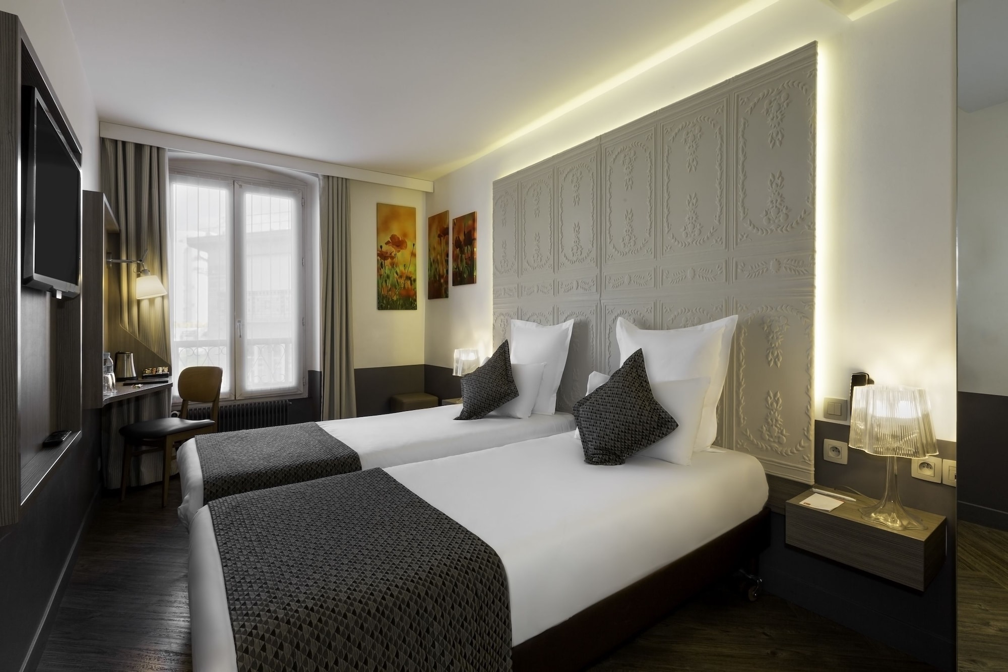 TWIN SUPERIOR ROOM