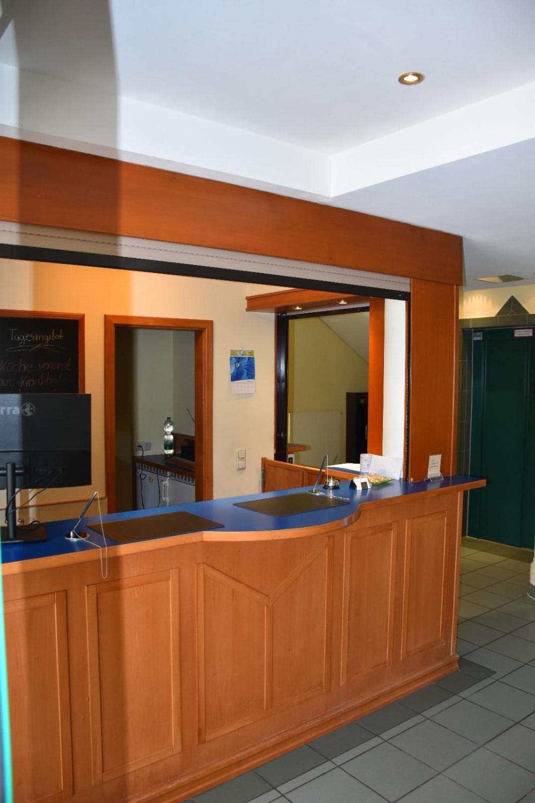 Arc Hotel 3/36