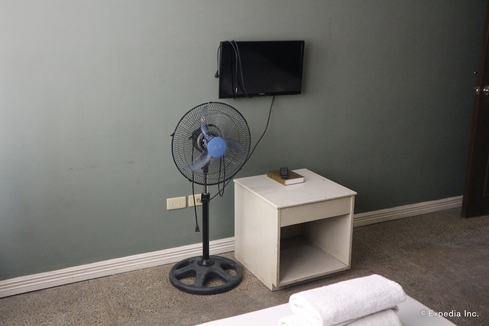 RB Bed and Breakfast 30/36