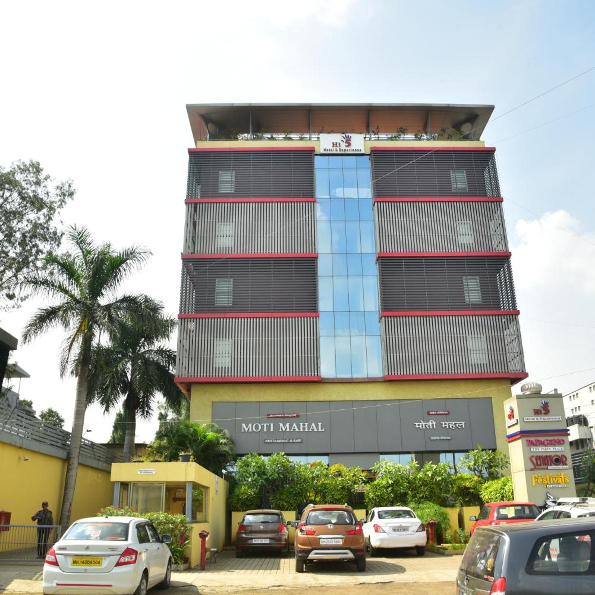 Hi 5 Hotel And Experience 3/39